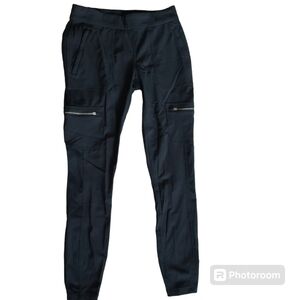Athleta Headlands Hybrid Cargo Pants Black Size 8T EUC